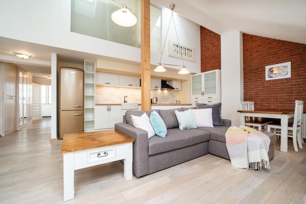 Luxurious And Chic Duplex 2 Bed Prague