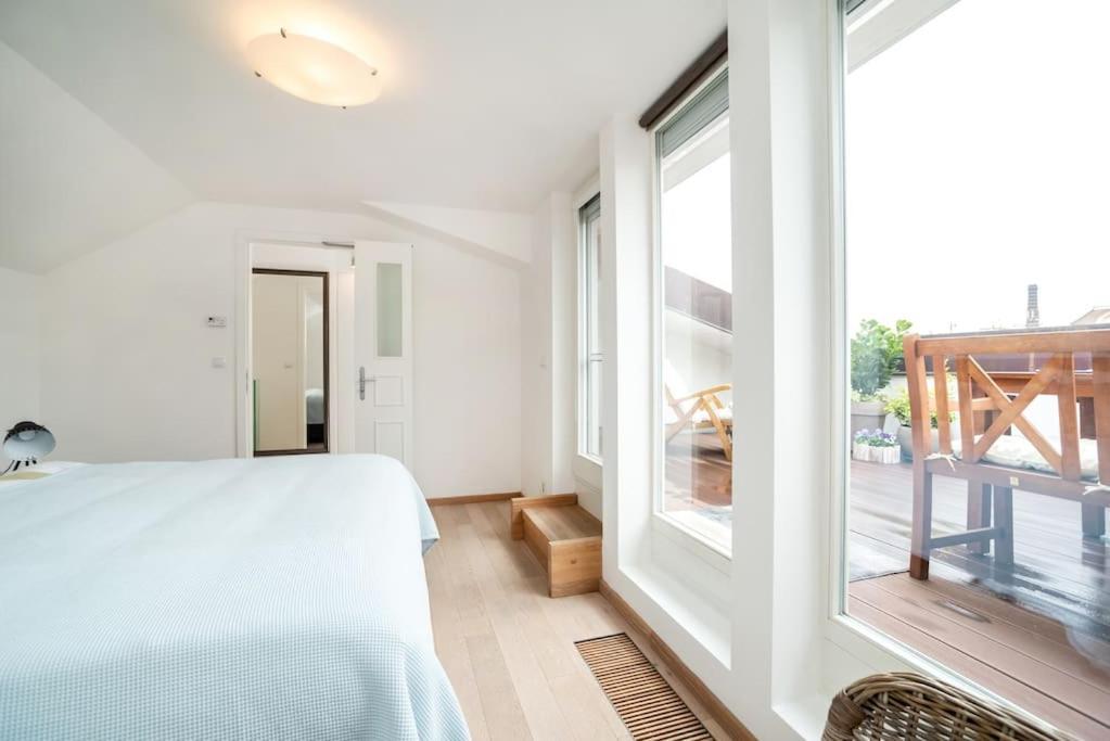 Luxurious And Chic Duplex 2 Bed Apartment *