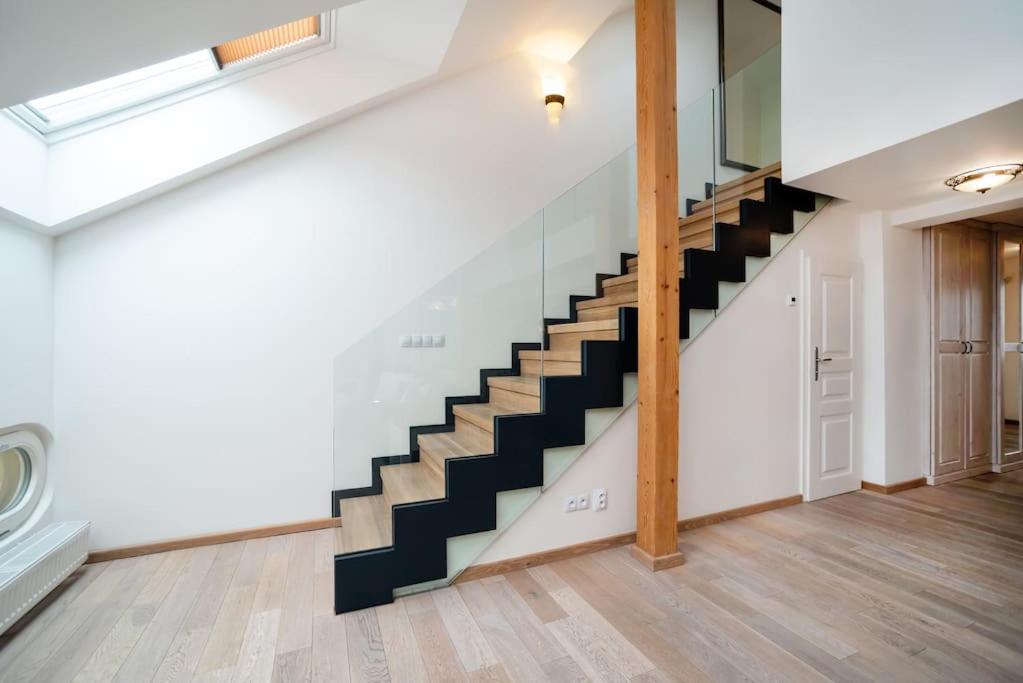 Luxurious And Chic Duplex 2 Bed Prague