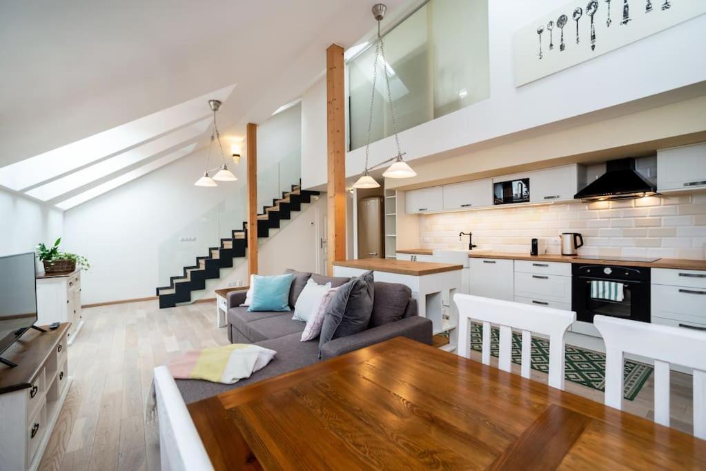 Apartment Luxurious And Chic Duplex 2 Bed Prague