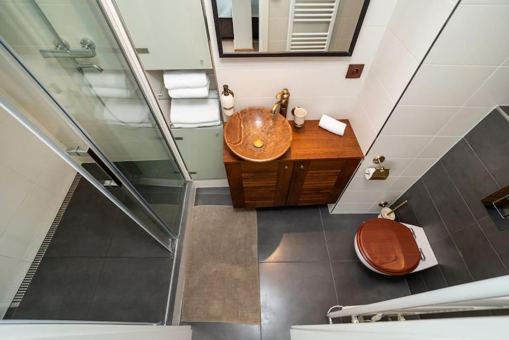 Luxurious And Chic Duplex 2 Bed Apartment Prague
